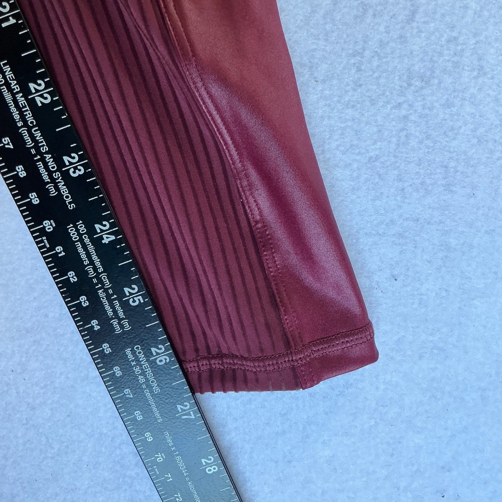 Fabletics Moto Leggings Women Medium Burgundy Ribbed High Waisted LG2356967-8405 - Picture 7 of 7